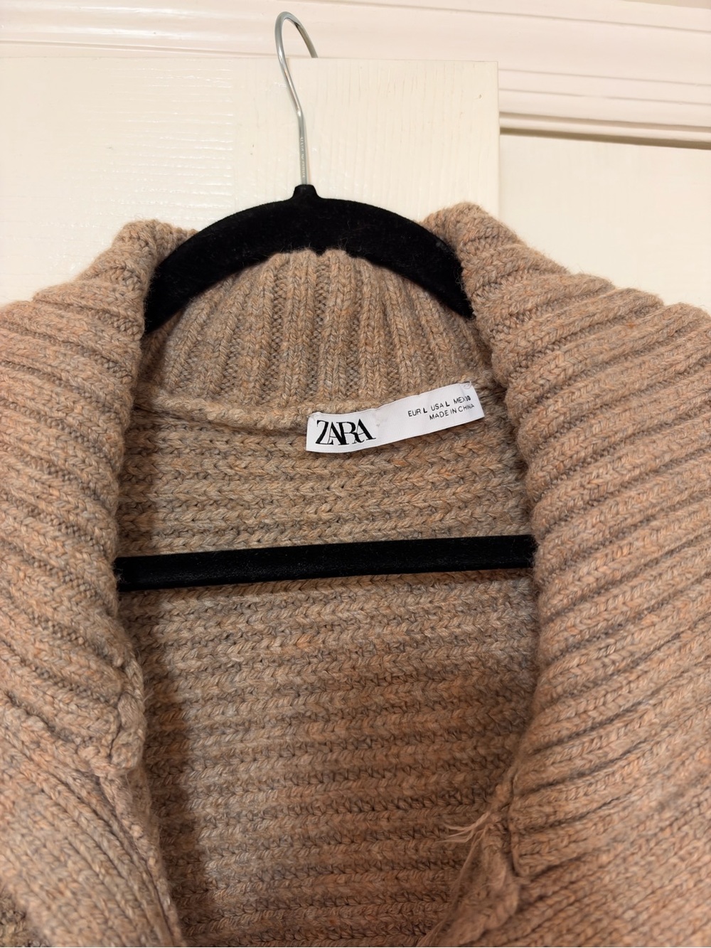 Zara Light Brown V-Neck Knit Cropped Sweater with Foldover Collar, Size Large - Picture 3 of 4